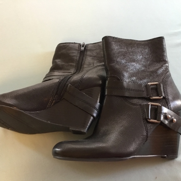 Nine West boots - Picture 3 of 6